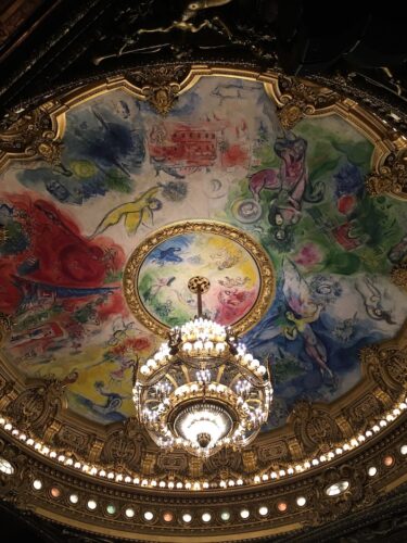 【シャガールの天井画「夢の花束」】パリのオペラ座に行くべき理由